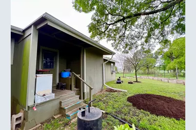 2700 County Road 305, Jarrell, TX 76537 - Photo 32