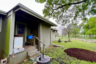 2700 County Rd 305, Jarrell, TX 76537 - Photo 32