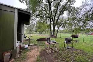 2700 County Rd 305, Jarrell, TX 76537 - Photo 30