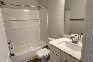 605 Los Olives Ln, Liberty Hill, TX 78642 - Photo 16