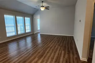 605 Los Olives Ln, Liberty Hill, TX 78642 - Photo 14