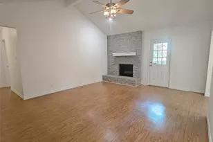 306 Lakeway Dr, Georgetown, TX 78628 - Photo 2