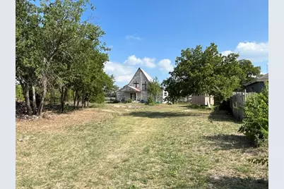 203 W Cherry Street, Lometa, TX 76853 - Photo 2