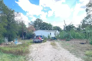 21906 Silvia Dr, Elgin, TX 78621 - Photo 2