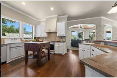 185 Shimmering Shore Court, Spring Branch, TX 78070 - Photo 12