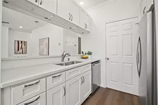 6501 Columbia Oaks Ct, Austin, TX 78759 - Photo 10