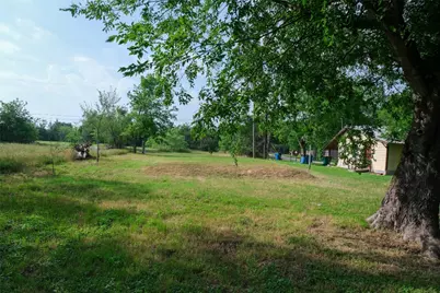 602 Alley A Street, Elgin, TX 78621 - Photo 4