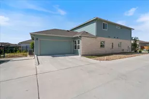 9015 Lookse Ln, Austin, TX 78744 - Photo 32