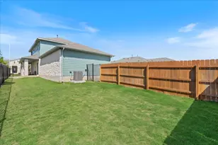 9015 Lookse Ln, Austin, TX 78744 - Photo 34