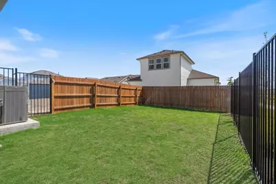 9015 Lookse Lane, Austin, TX 78744 - Photo 34