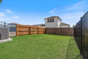 9015 Lookse Ln, Austin, TX 78744 - Photo 34