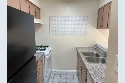 809 Plumpton Drive, Austin, TX 78745 - Photo 6