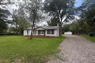 8904 Chisholm Ln, Austin, TX 78748 - Photo 2
