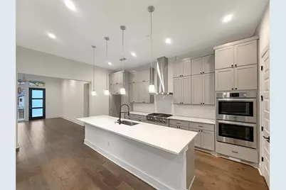 3904 Fable Lane, Austin, TX 78731 - Photo 10