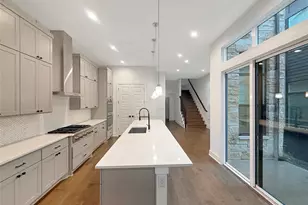 3904 Fable Ln, Austin, TX 78731 - Photo 8