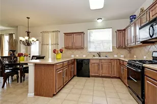 4410 Meadowside Ln, Round Rock, TX 78665 - Photo 6