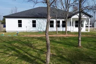 113 E Keomuku Ln, Bastrop, TX 78602 - Photo 8