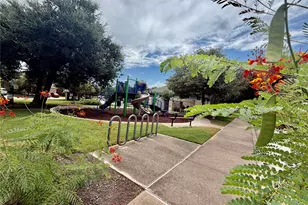 8800 White Ibis Dr, Austin, TX 78729 - Photo 18