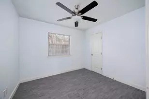 802 Prince Valiant Dr, Austin, TX 78745 - Photo 18