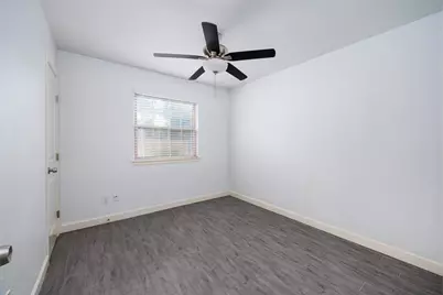 802 Prince Valiant Drive, Austin, TX 78745 - Photo 16