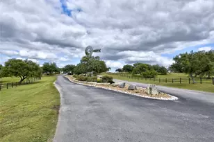 505 John Price St, Blanco, TX 78606 - Photo 2