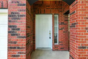 5609 Beachmont Ct, Austin, TX 78739 - Photo 2