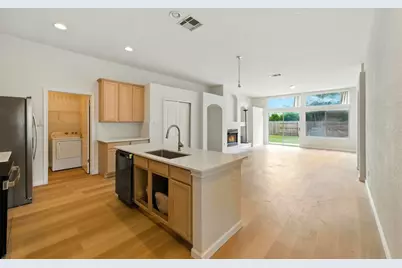 5609 Beachmont Court, Austin, TX 78739 - Photo 12