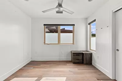 2800 Crest Avenue #B, Austin, TX 78702 - Photo 30