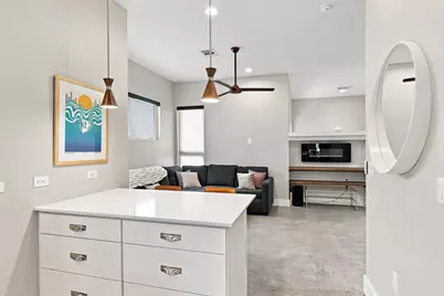 2800 Crest Avenue #B, Austin, TX 78702 - Photo 14