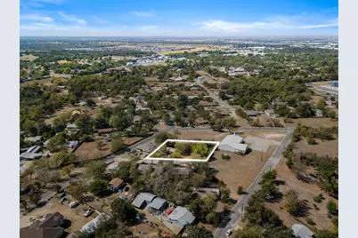 102 Masonic Drive, Elgin, TX 78621 - Photo 1
