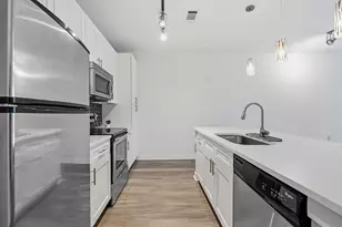 1900 Barton Springs Rd, Austin, TX 78704 - Photo 8