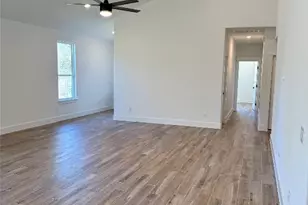 113 Mokulua Ln, Bastrop, TX 78602 - Photo 12