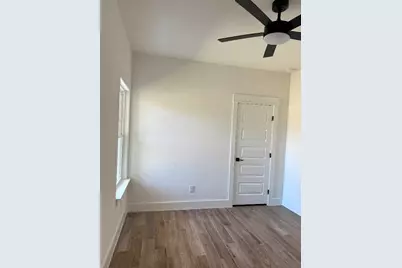 113 Mokulua Lane, Bastrop, TX 78602 - Photo 32