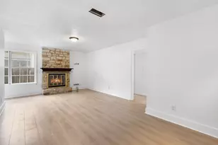 1010 Bird Creek Dr, Austin, TX 78758 - Photo 4