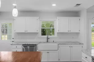 110 Live Oak Ln, Kerrville, TX 78028 - Photo 8