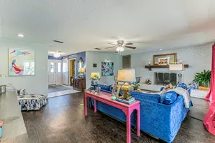 208 Highland Oaks Dr, Harker Heights, TX 76548 - Photo 2