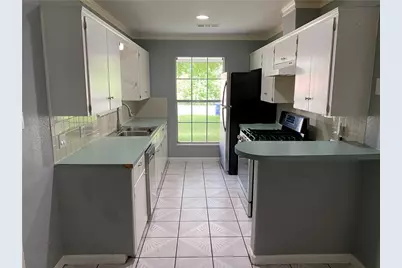 3209 Carol Ann Drive, Austin, TX 78723 - Photo 8