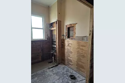 901 W 5th Street, Taylor, TX 76574 - Photo 20
