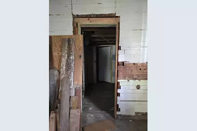 901 W 5th Street, Taylor, TX 76574 - Photo 16