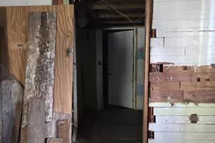 901 W 5th St, Taylor, TX 76574 - Photo 16