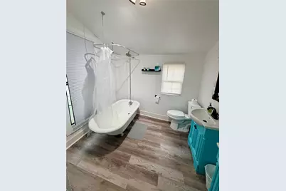 220 N Austin Street, Buda, TX 78610 - Photo 6