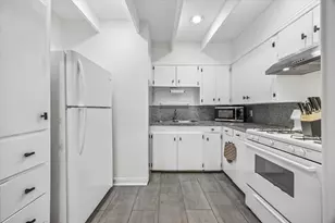 211 Lessin Ln, Austin, TX 78704 - Photo 8