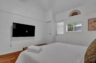 211 Lessin Ln, Austin, TX 78704 - Photo 10