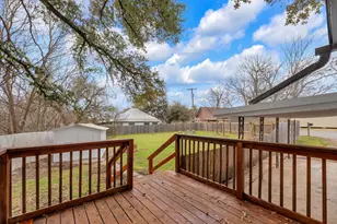 1709 Cecelia St, Taylor, TX 76574 - Photo 34