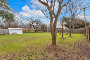 1709 Cecelia St, Taylor, TX 76574 - Photo 30
