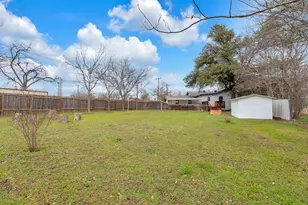 1709 Cecelia St, Taylor, TX 76574 - Photo 32