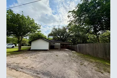 1709 Cecelia Street, Taylor, TX 76574 - Photo 36