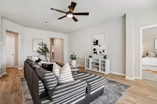 208 Royal Palm Way, Leander, TX 78641 - Photo 4