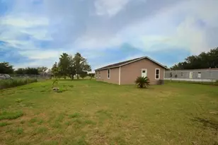 245 Crosslake Dr, Pleasanton, TX 78064 - Photo 12