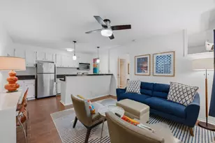 304 E 33rd St, Austin, TX 78705 - Photo 1